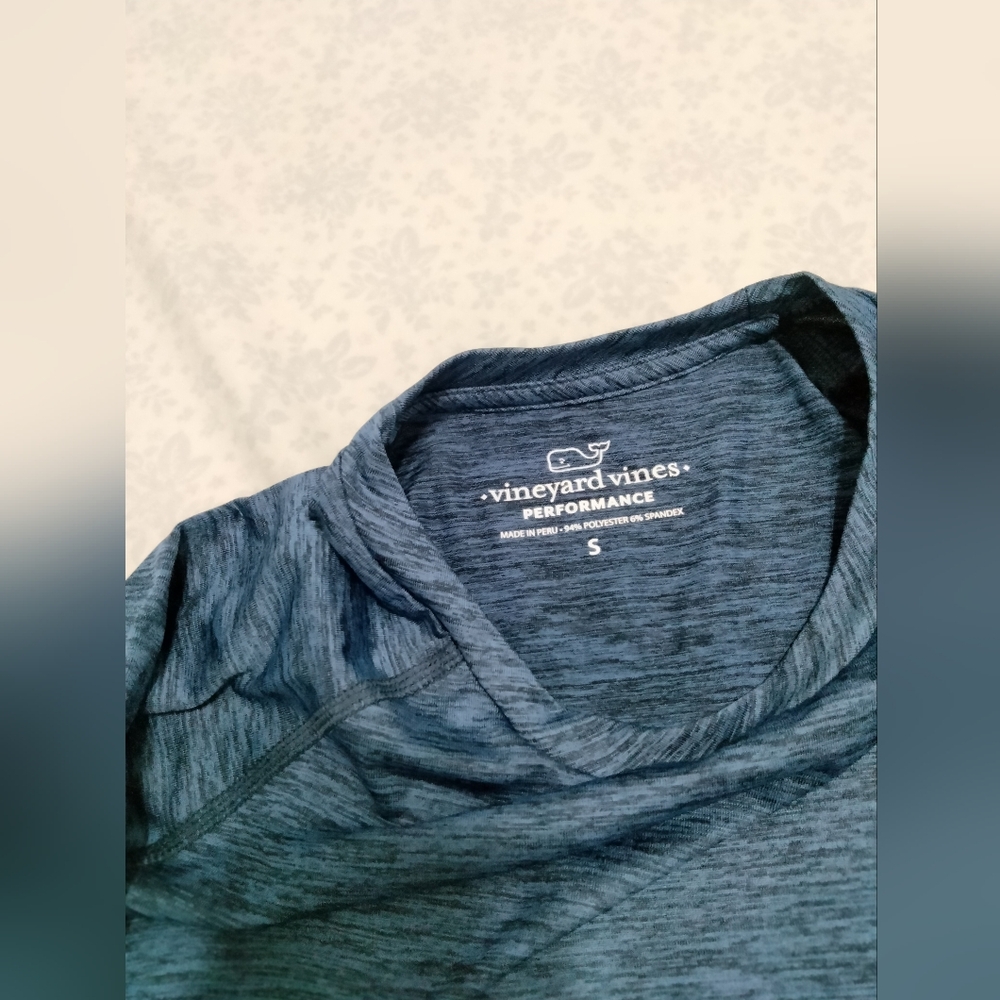Vineyard Vine Performance Rash guard | Small - Picture 7 of 10